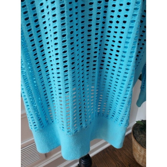 Active Aqua Scoop Neck Long Sleeve Stylish Top - Picture 4 of 12